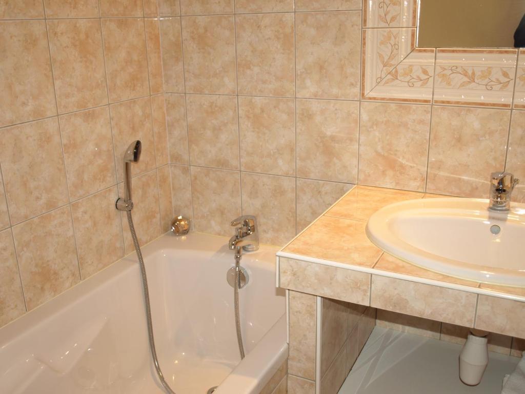 Hotel Arlequin Troyes Szoba fotó